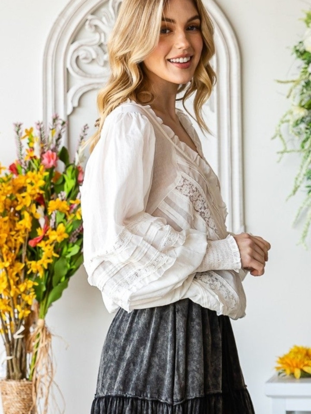 NWT Oli & Hali Ivory Lace-Trim V-Neck Peasant Blouse - Picture 4 of 7